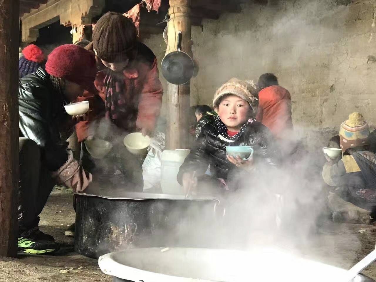 天博网页版-天博(中国)公益回顾丨家国同欢月同圆 温暖满载甘孜州(图10)